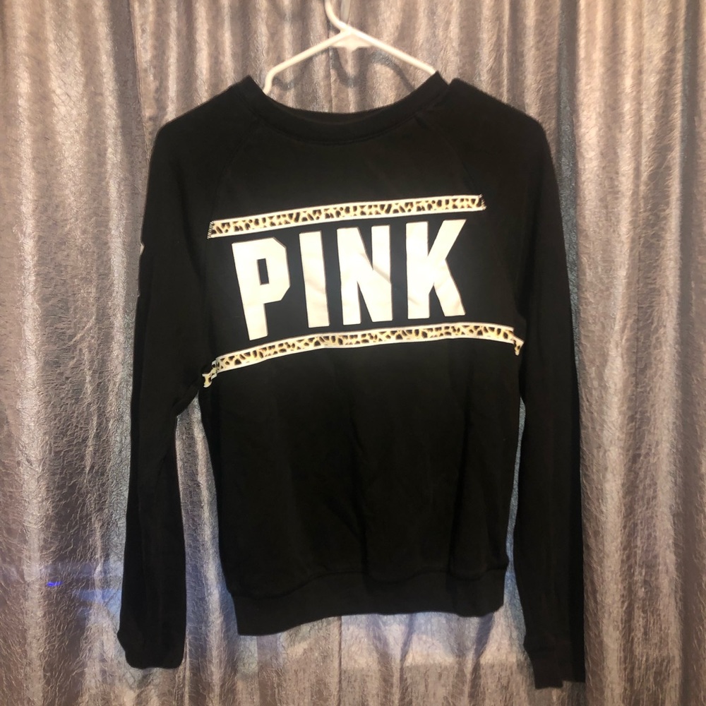 Pink by Victoria’s Secret black crewneck